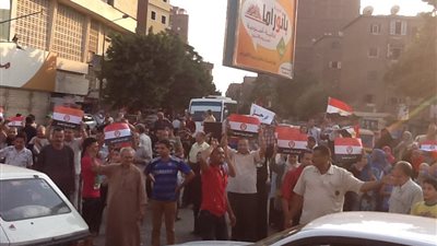 توافد الأهالى على 