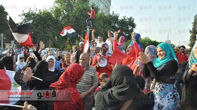 الألعاب النارية تزين سماء ميدان التحرير