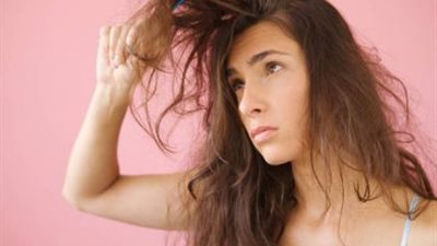 5 خطوات تحمي شعرك من التقصف