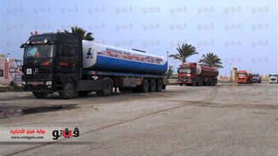 بالصور.. شاحنات المعونة القطرية تنتظر فتح معبر رفح
