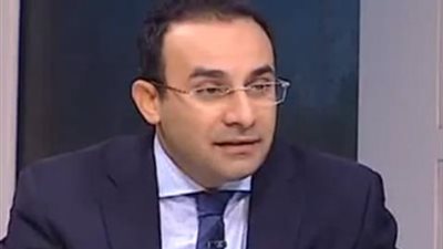 رئيس الرقابة المالية يطالب مستثمري البورصة الاستفادة من الأجانب في الأزمات