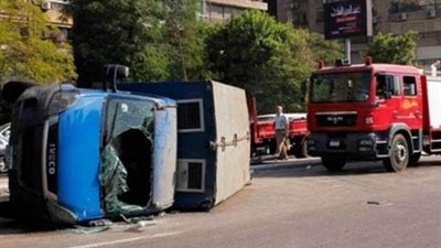 إصابة شرطيين و6 متهمين في انقلاب سيارة ترحيلات بالإسماعيلية