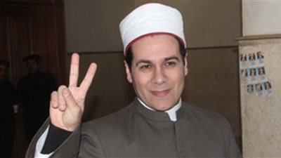 مظهر شاهين: 