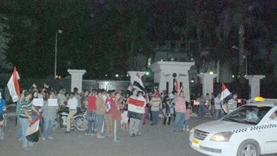 مسيرة لتأييد الشرعية فى الجيزة تجوب شارع الهرم وتفك الحصار عن مبنى المحافظة