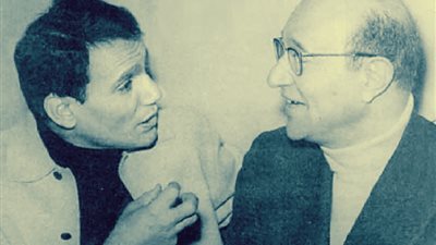 عبد الوهاب يروي قصة تعرفه على العندليب الأسمر