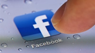 ملياردير روسي يبيع حصصه في فيس بوك وأبل ويستثمر عائداتها في الصين