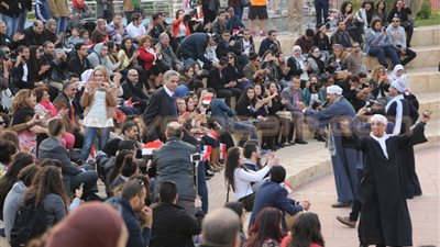 بالصور.. «الشباب» تنظم احتفالية لأبناء الجاليات المصرية بالمسرح الروماني