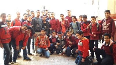 زيارة طلابية لمسجد ومطرانية لنشر التسامح بين الأديان في قنا (صور)