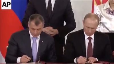 بالفيديو.. «روسيا والقرم» توقعان اتفاقية الانضمام