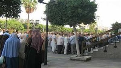 وقفة احتجاجية أمام المعهد الديني بشبين القناطر اعتراضًا على نقل طالباته