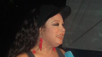 بلاغ للنيابة العامة لحل مجلس إدارة نادي الطيران بسبب تكريم فيفى عبده كأم مثالية