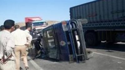 إصابة ضابط و4 مجندين في حادث انقلاب سيارة شرطة بـ