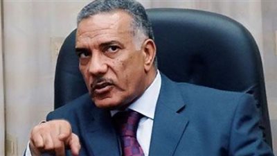 زكريا عبدالعزيز يصل دار القضاء لمحاكمته في «اقتحام مقار أمن الدولة»