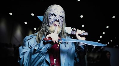 مخلوقات فضائية ومصاصو دماء في شوارع لندن بمهرجان «كوميك كون» (صور)