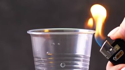 أفضل طرق إعادة تدوير البلاستيك منزليا (فيديو)