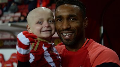 «برادلي لوري».. طفل ساعدت وفاته علاج عشرات مرضى السرطان (صور)