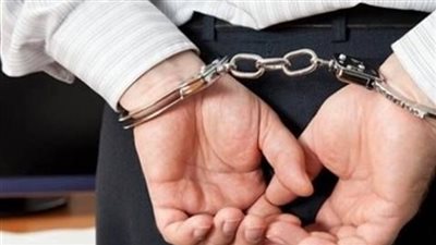 حبس موظف بتهمة سرقة شركة في النزهة