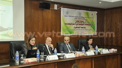 بالصور.. نائب رئيس جامعة القاهرة: الإسلام يرفض الإرهاب والتطرف