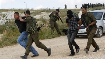 حماس: اعتقالات للنشطاء في الضفة نتاج جولة كيري