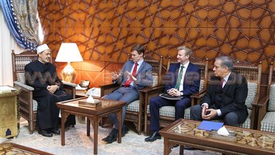 بالفيديو.. شيخ الأزهر يدشن برنامجا للمنح الدراسية في العلوم الإسلامية