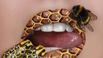 فنانة مكياج تستخدم حشرات ميتة في «فن الشفاه» (صور)