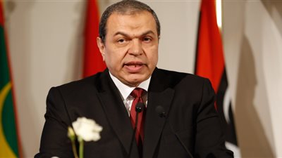 لو مسافر للعمل بالسعودية.. عقد العمل يجب أن يكون مكتوبا وموقعا