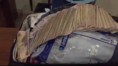 ضبط راكب بحوزته ٣٠٠ ألف جنيه كان متجها إلى البحرين