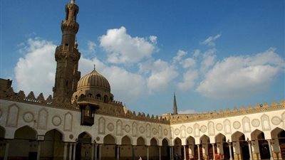 الأزهر يحذر من توظيف المساجد في الصراع السياسي الحالي