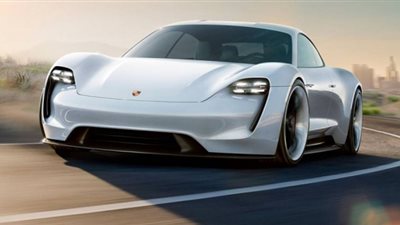 «بورش» تختبر سيارتها تايكان سبورت توريزمو على حلبة نوربرجرنج