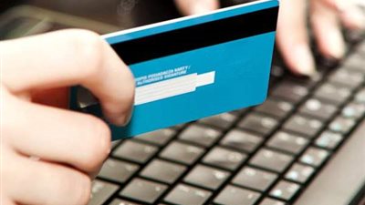 «فيزا الأطفال» خدمة لتحقيق الشمول المالي.. شحن الكارت من 100 لـ10 آلاف جنيه يوميا.. رزق: الصغار بحاجة لتعلم ثقافة الإنفاق.. مصروف معظمهم لا يتجاوز 5 جنيهات يوميا.. والشافعي: يحقق العدالة الض