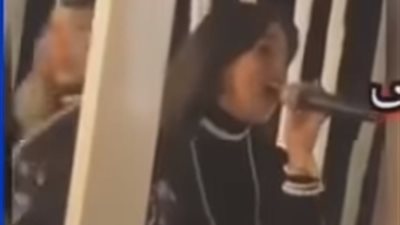 فرقة نسائية راقصة تحيي حفلا داخل مطعم في السعودية (فيديو)