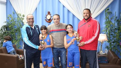 رئيس الشمس يكرم أبطال الجيزة لكرة السلة 3×3