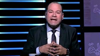 نشأت الديهي ساخرًا من «عكاشة»: «هتخلي برلين ألمانيا القمح»