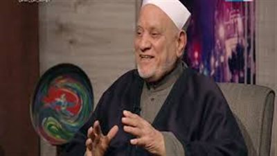 أحمد عمر هاشم يروي تفاصيل رؤيته للرسول أمام الكعبة (فيديو)