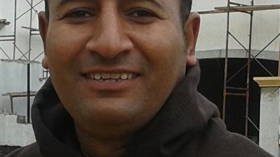 الأم المثالية على مسرح قصر السلام اليوم