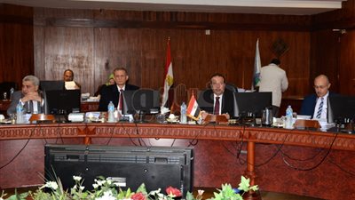 منح دراسية مجانية للدراسات العليا لمصابي الجيش والشرطة بـ«تجارة طنطا»