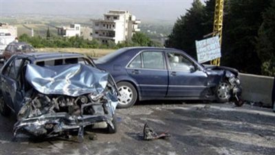 مصرع 5 أشخاص وإصابة 8 آخرين إثر تصادم سيارتين بالقليوبية