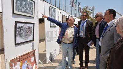 افتتاح المعرض الفني والثقافي بجامعة أسيوط (فيديو وصور)