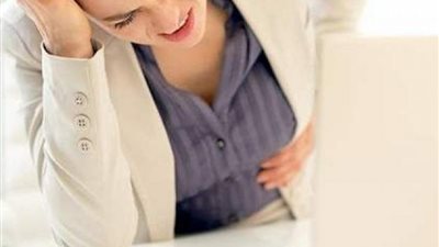 القصة الكاملة لـ«إجازة الحيض».. الفكرة بدأت من ورشة تدريبية.. شركة خاصة تمنحها للنساء.. مطبقة في 7 دول.. جدل نسوي حول إمكانية تنفيذها في مصر.. وطبيبة تكشف تأثيرها على «مزاج النساء»