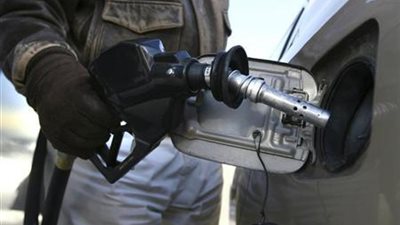 الخام الأمريكي يقفز فوق 99 دولارا في ظل قلق من اضطرابات الشرق الأوسط