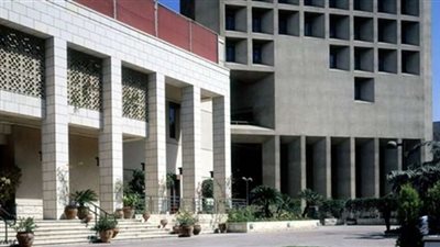 السفارة الأمريكية بالقاهرة تواصل إغلاق أبوابها