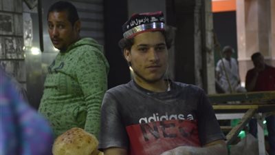 الباعة الجائلون في الليلة الختامية للسيدة زينب.. «الأرزاق على الله» (صور)