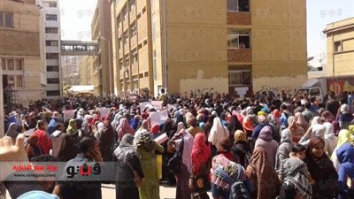 مسيرة لطلاب الإرهابية داخل كلية اداب الإسكندرية