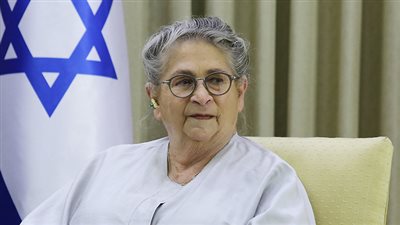 الرئيس الإسرائيلي يقطع زيارته لكندا بعد تدهور الحالة الصحية لزوجته