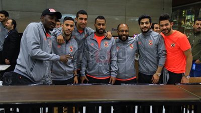 بعثة الأهلي تغادر القاهرة لجنوب أفريقيا استعدادا لمواجهة صن داونز