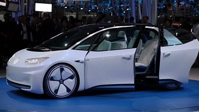 فولكس فاجن تختبر سيارات كهربائية