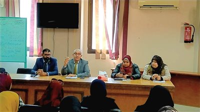 وكيل تعليم بورسعيد يترأس اجتماع إدارة المدارس الرسمية والمتميزة للغات