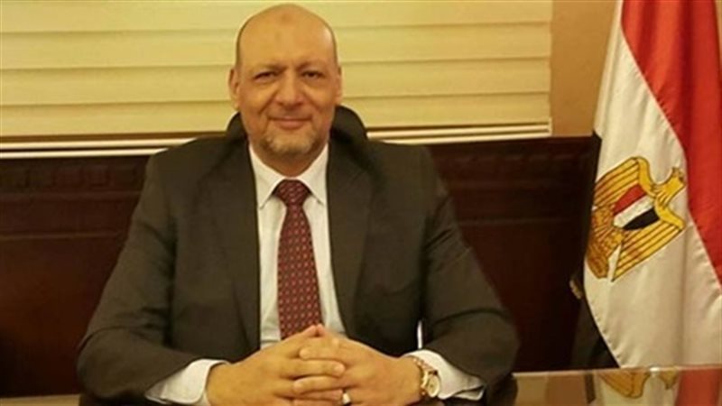  الدكتور حسين ابوالعطا،
