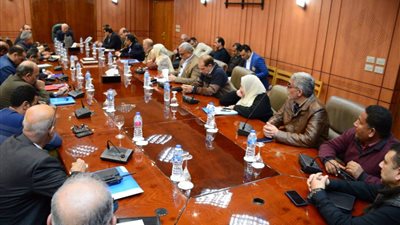 محافظ بورسعيد يكلف بزيادة معدلات الإنجاز في أعمال الرصف والتطوير