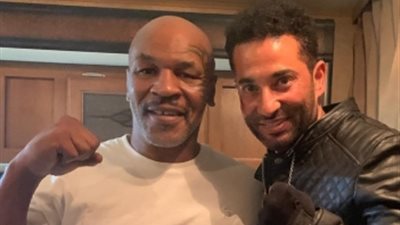 رد فعل مايك تايسون بعدما أهداه عمرو سعد آية قرآنية